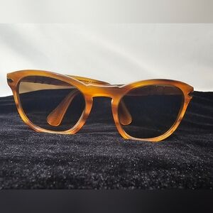 Persol 3056-S Sunglasses 960/51 Striped Honey 51mm Crystal Glass Lens Italy